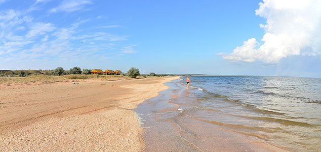Отдых в Крыму на побережье Азовского моря